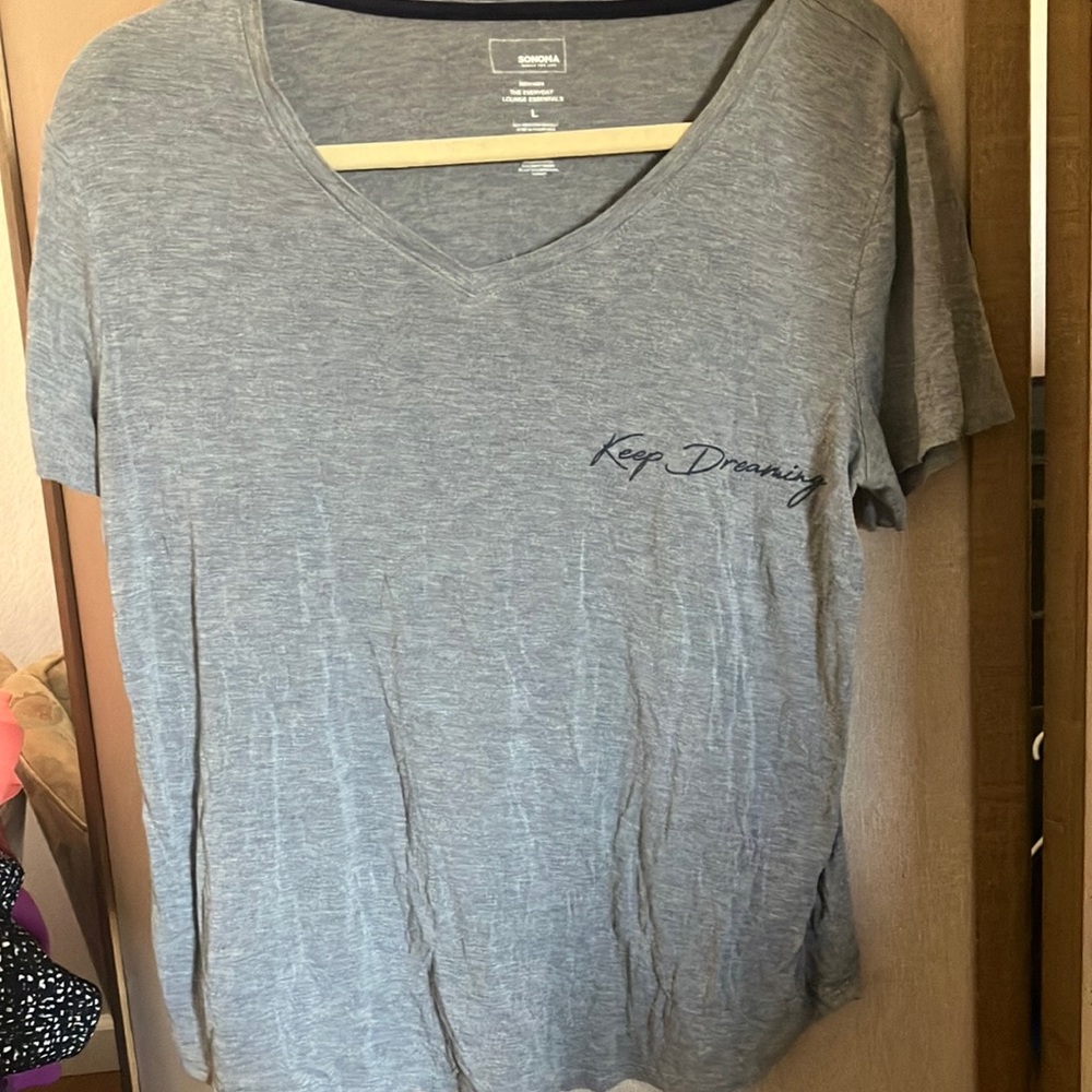 FINAL MARKDOWN Sonoma Gray V-Neck sleep top w/ Script saying keep dreaming large